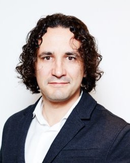 Юлий Борисов