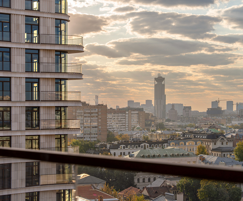 Бескомпромиссный дом «Лаврушинский»