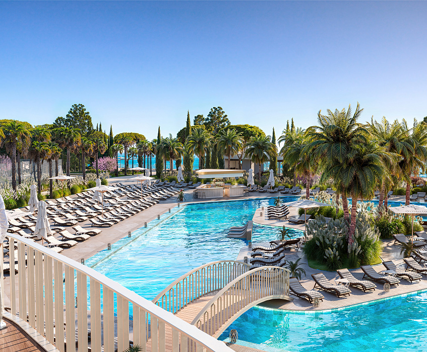 LIVINGSTON GRAND RESORT & SPA