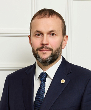 Юрий Захаров