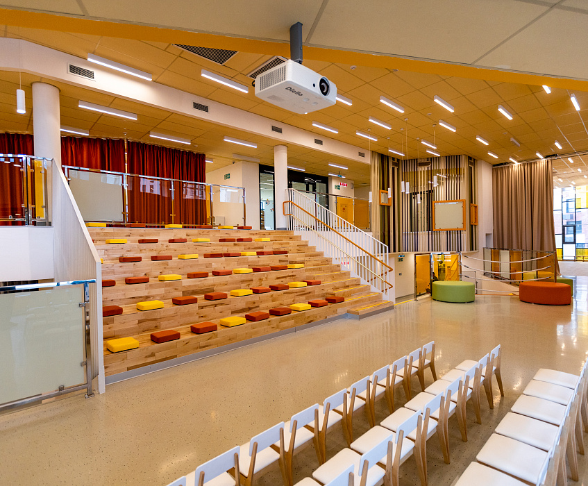 ДОО «Веселое королевство»